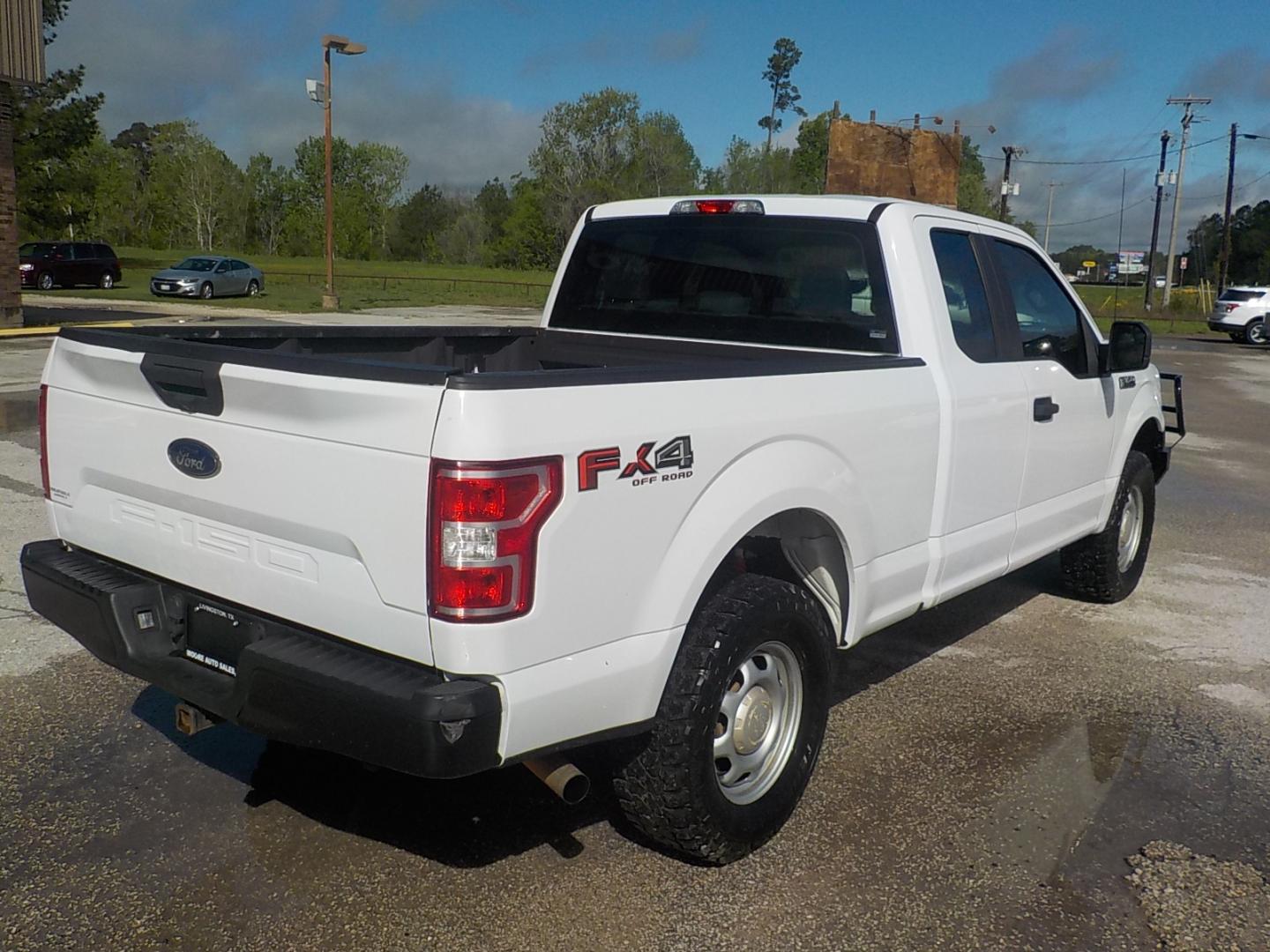 2019 White /Gray Ford F-150 XL SuperCab 6.5-ft. 4WD (1FTFX1E53KK) with an 5.0L V8 OHV 16V engine, 6A transmission, located at 1617 W Church Street, Livingston, TX, 77351, (936) 327-3600, 30.710995, -94.951157 - If anyone needs a nice work truck come help yourself! - Photo#6